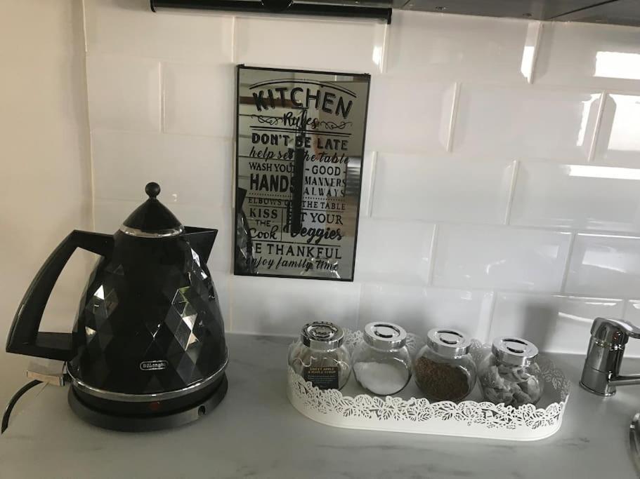 Clovelly Nazeing Екстериор снимка